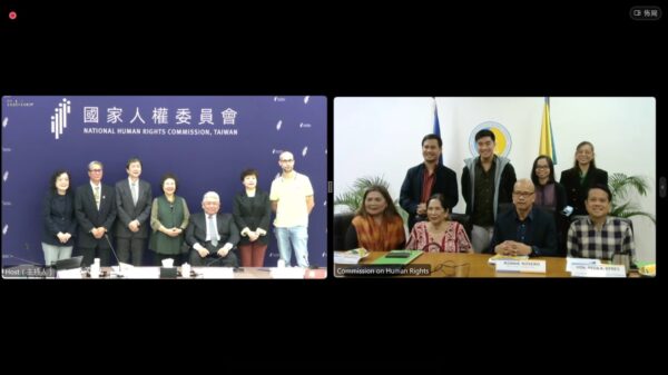 臺灣人權會成員與菲律賓人權會成員透過視訊會議軟體進行合影。／監察院