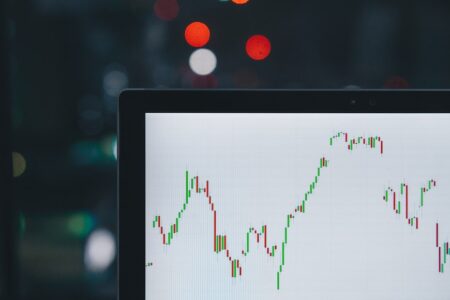 臺灣期貨交易所規劃之美國費城半導體股價指數期貨契約。圖／unsplash.com