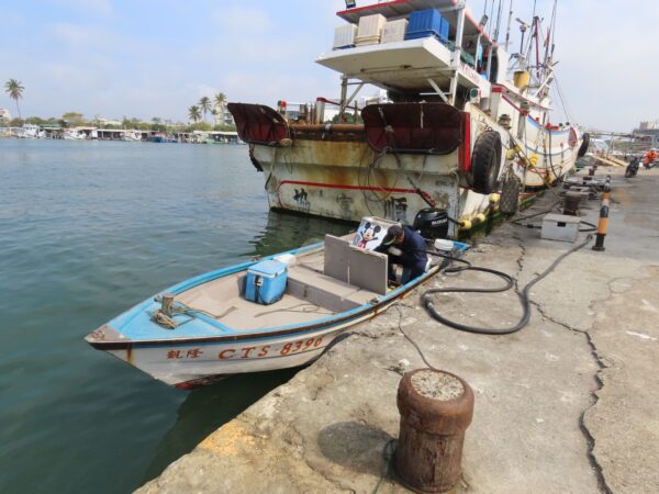 臺南漁船主注意!!112年度漁船(筏)汽油補貼開跑了。發布單位：臺南市漁港及近海管理所