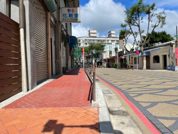 「2023馬路好行評選」新北市政府贏得特優2座、優良6座、佳作2座、1座個人貢獻獎及1座評審團特別獎,共計12座獎高居全國之冠,此圖為榮獲特優的三鶯文創整合計畫工程。圖/新北市政府工務局