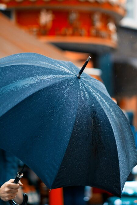 北部及東半部可能有短暫雨。圖／Unsplash.com