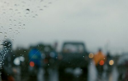 今天寒冷降雨機率60%。圖／unsplash.com