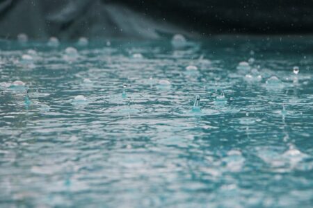 今晨短陣雨。圖／ Inge Maria