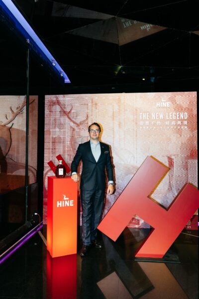 HINE 御鹿干邑掀起奢華紅色狂潮：英國王室唯一指定的百年完美之選 - https://www.watchmedia01.com