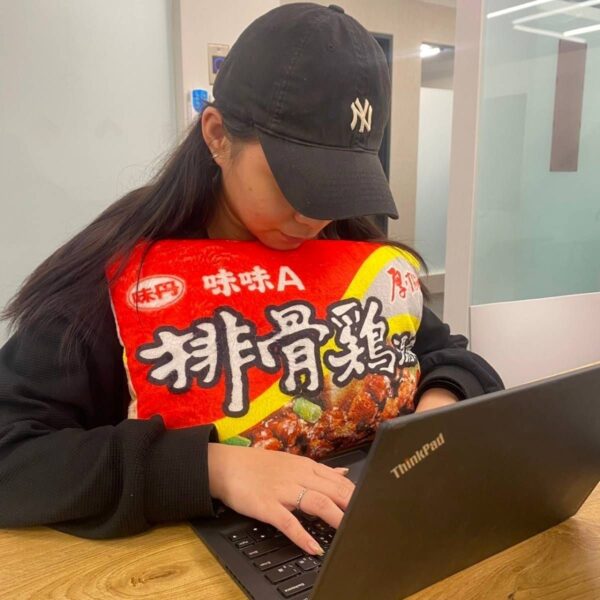 ▲ 當一般午休的趴枕也是可愛又舒服啦!