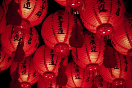 台股AI概念股評價調升，反映出市場對其前景的樂觀看法。圖／unsplash.com