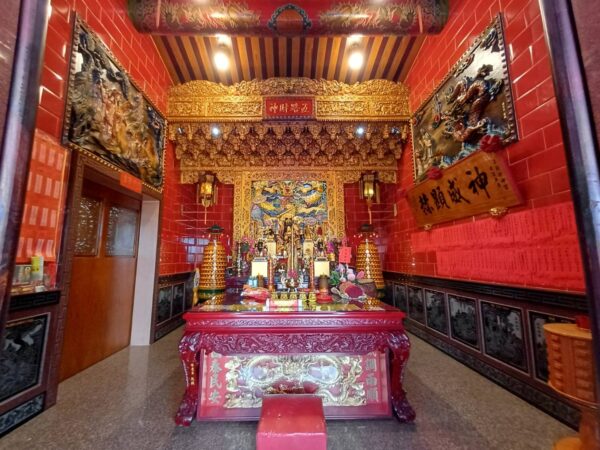 ▲位於宜蘭五結鄉的季新財神宮響應白沙屯媽祖徒步進香結緣聯名養生飯捐贈 活動,決定捐贈500包。(圖/業者提供)