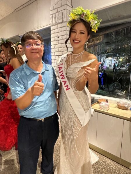 台灣小姐與水漾月明董事長林吉財 合影