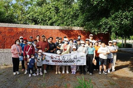 (金城場、賢聚賣菜路口大合照)